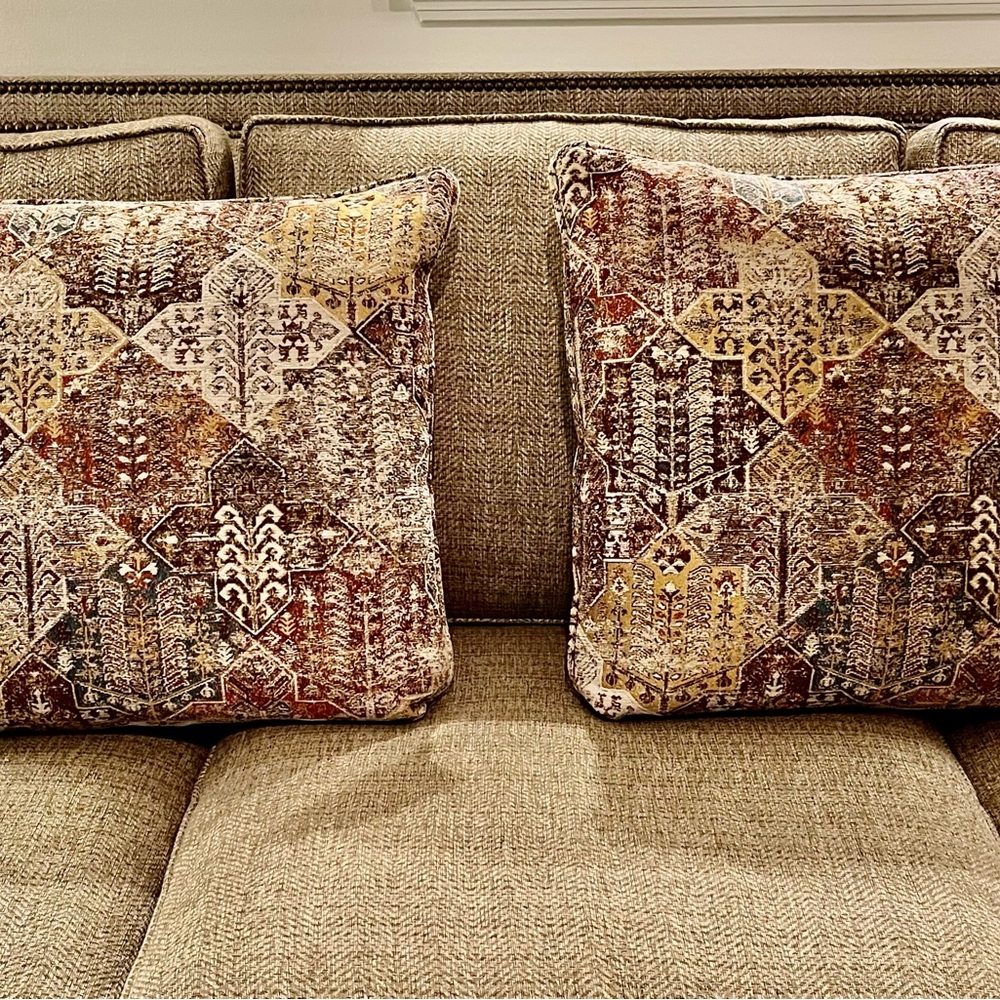King Hickory Zippered Pillow Covers. SET OF TWO.